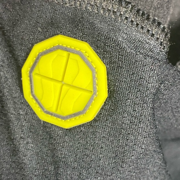 Lululemon men’s jacket sz M - Picture 9 of 12